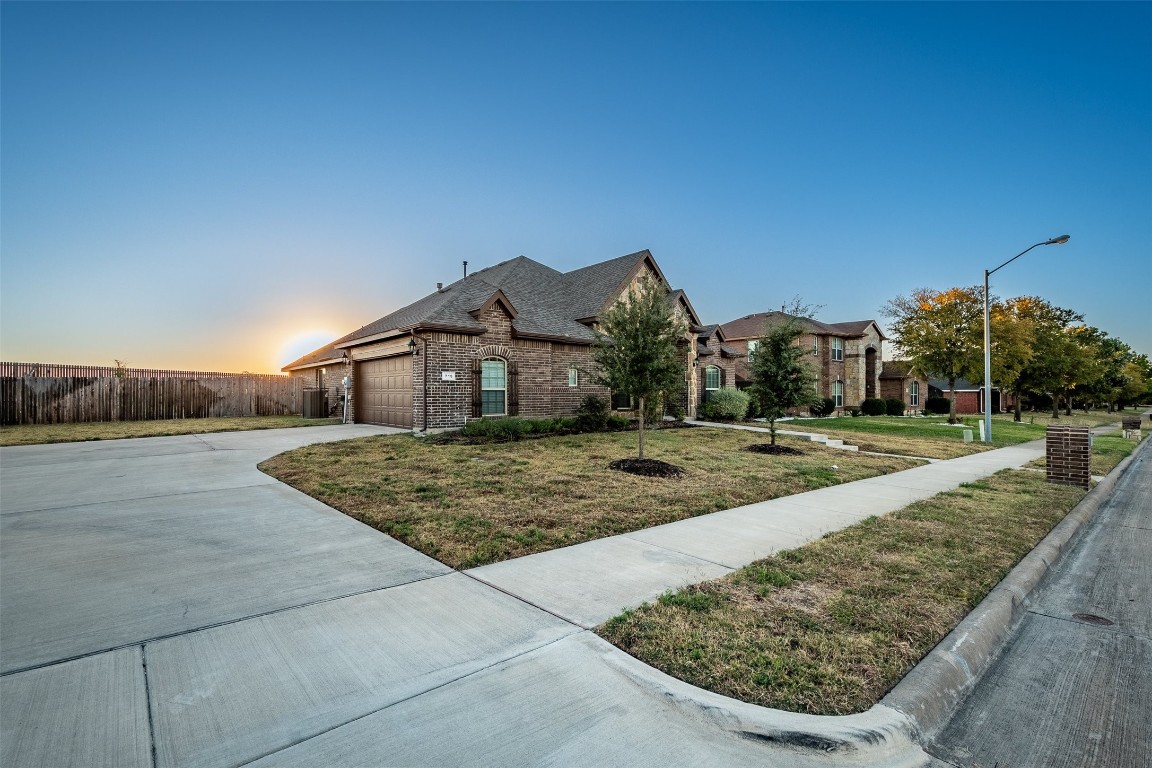 716 Montrose Trail Desoto TX 75115