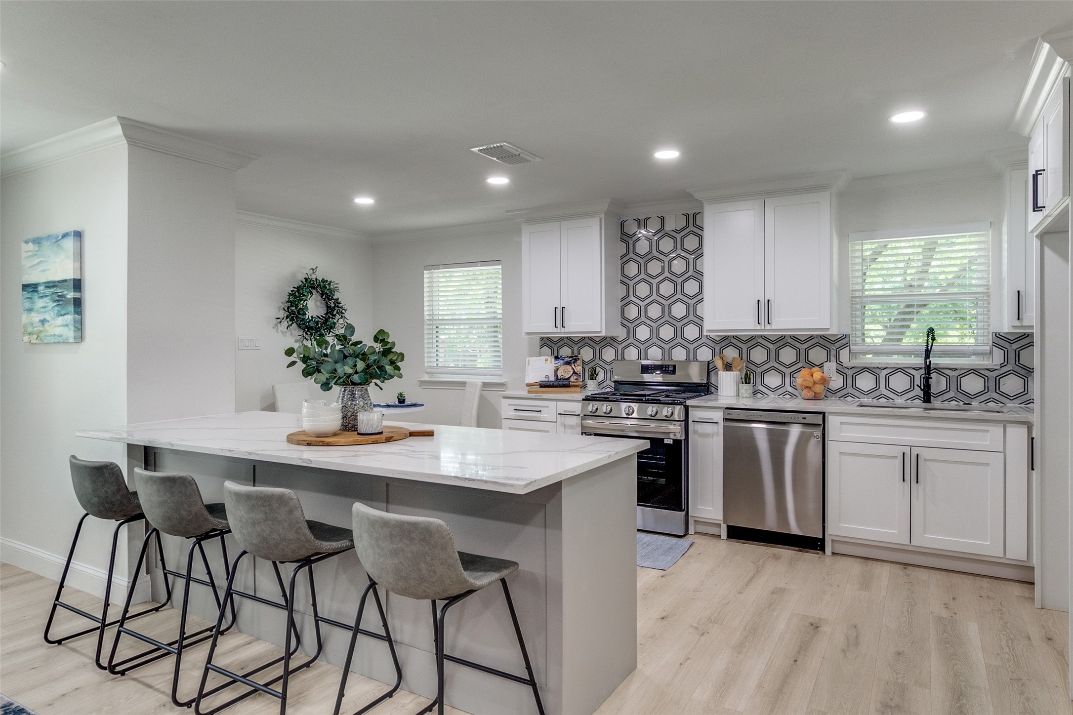 1806 Swan Drive Dallas TX 75228
