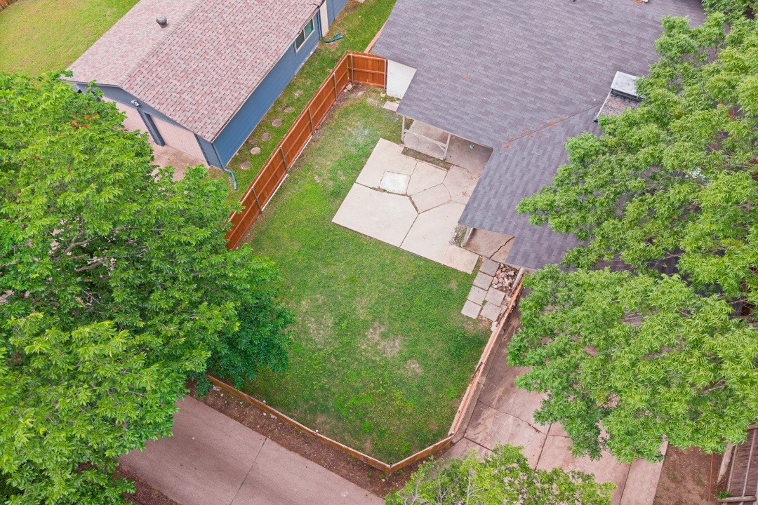 922 Meadowdale Circle Garland TX 75043