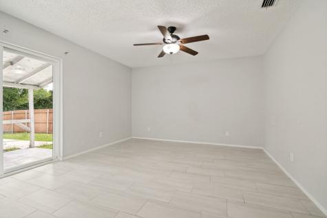 922 Meadowdale Circle Garland TX 75043
