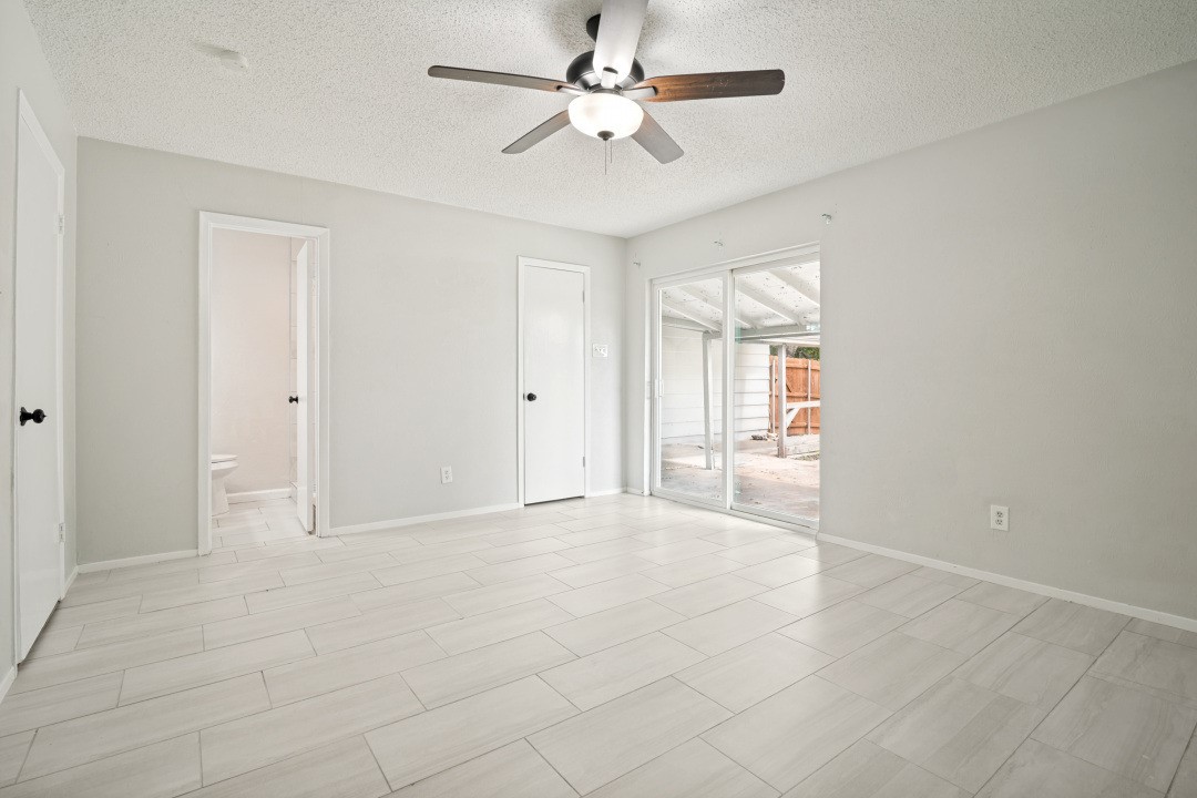 922 Meadowdale Circle Garland TX 75043
