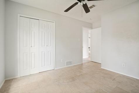 922 Meadowdale Circle Garland TX 75043