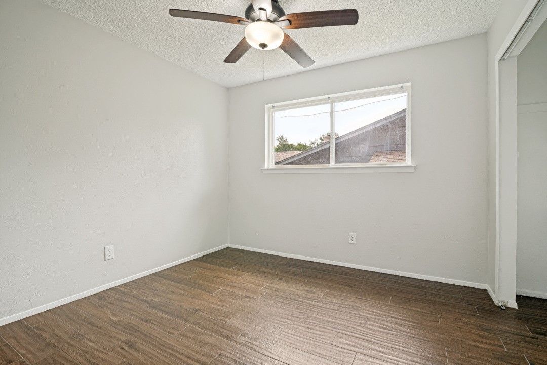 922 Meadowdale Circle Garland TX 75043