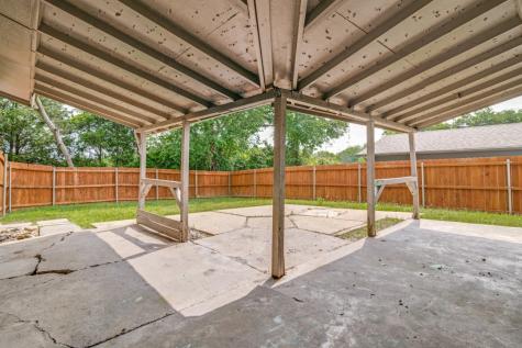 922 Meadowdale Circle Garland TX 75043