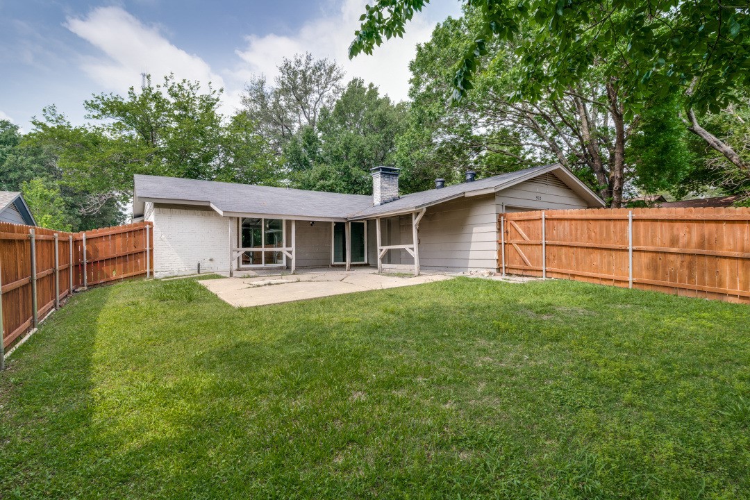 922 Meadowdale Circle Garland TX 75043