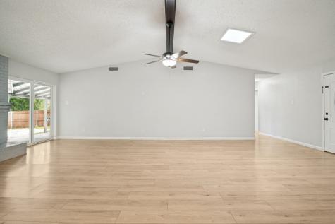 922 Meadowdale Circle Garland TX 75043