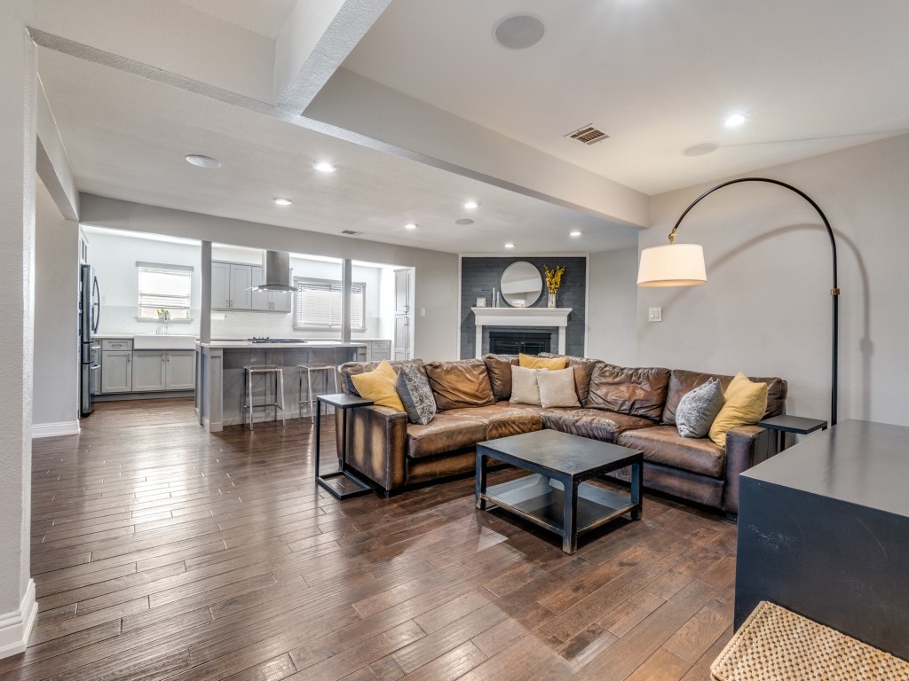 8317 Baumgarten Drive Dallas TX 75228