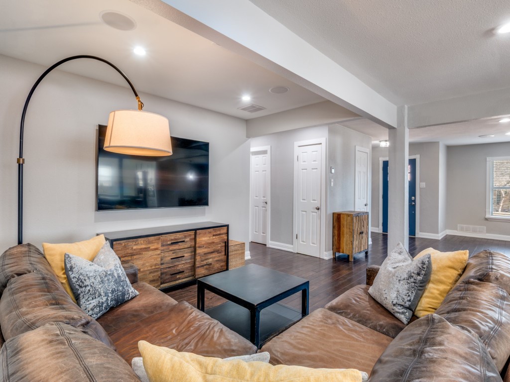 8317 Baumgarten Drive Dallas TX 75228