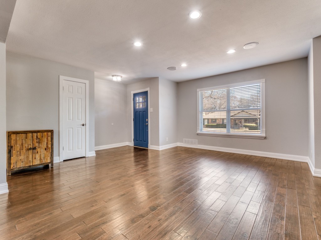 8317 Baumgarten Drive Dallas TX 75228
