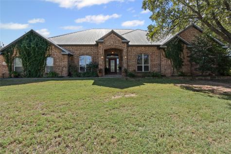 8600 Claremont Drive Granbury TX 76049