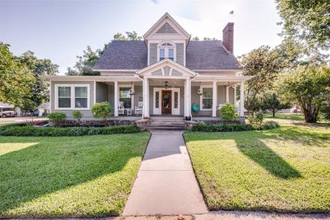 310 E Tarrant Street Bowie TX 76230
