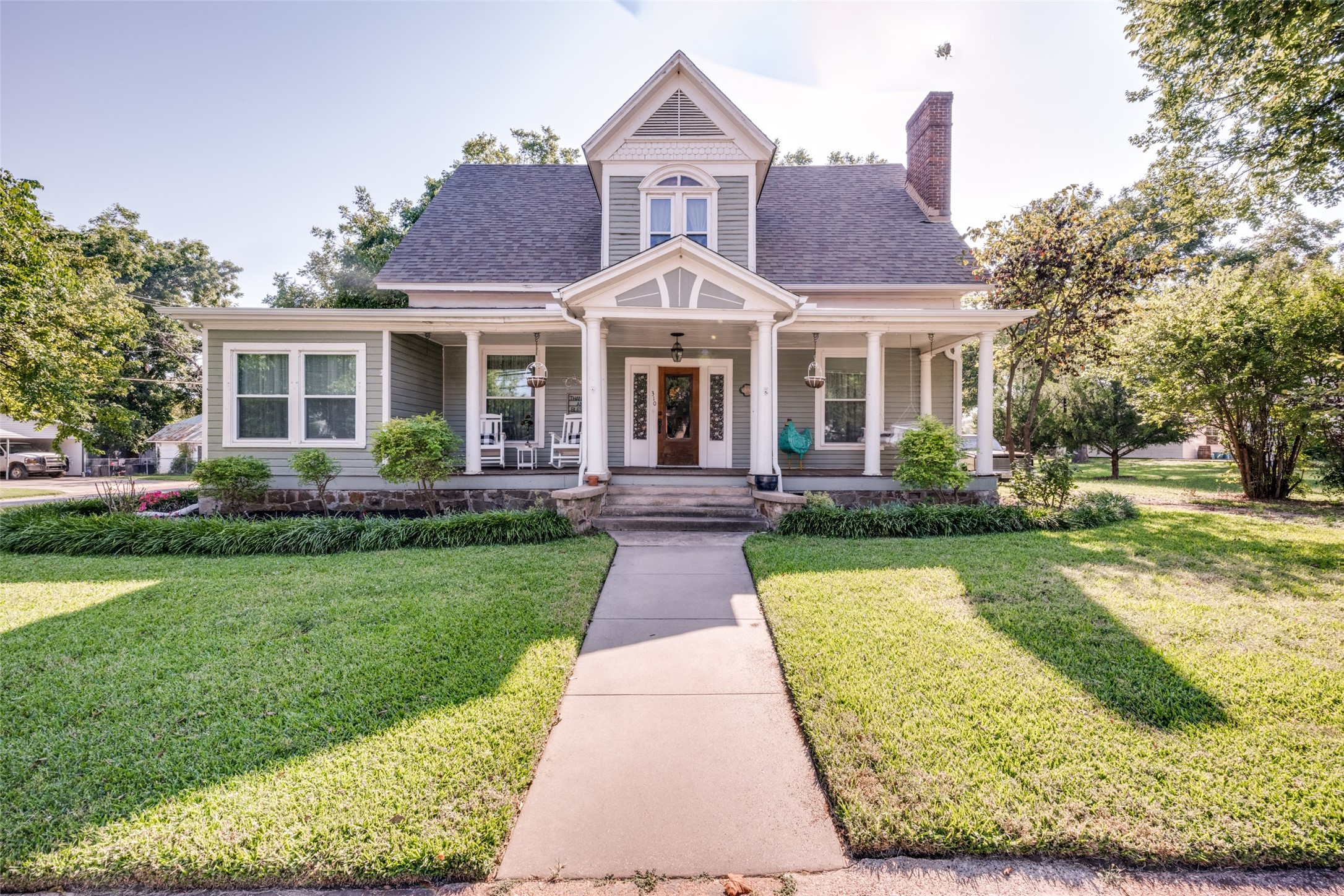 310 E Tarrant Street Bowie TX 76230