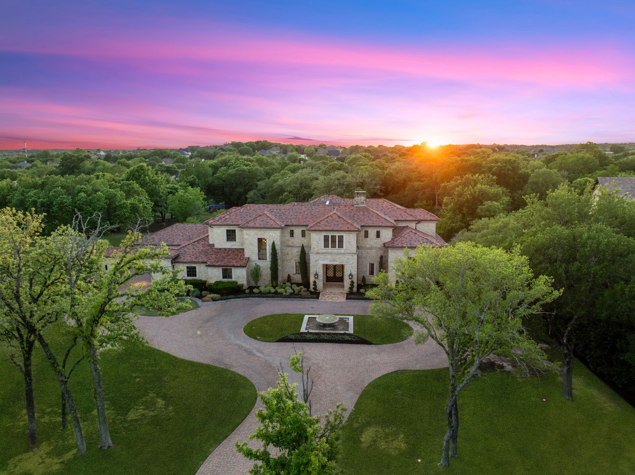 690 S Peytonville Avenue Southlake TX 76092