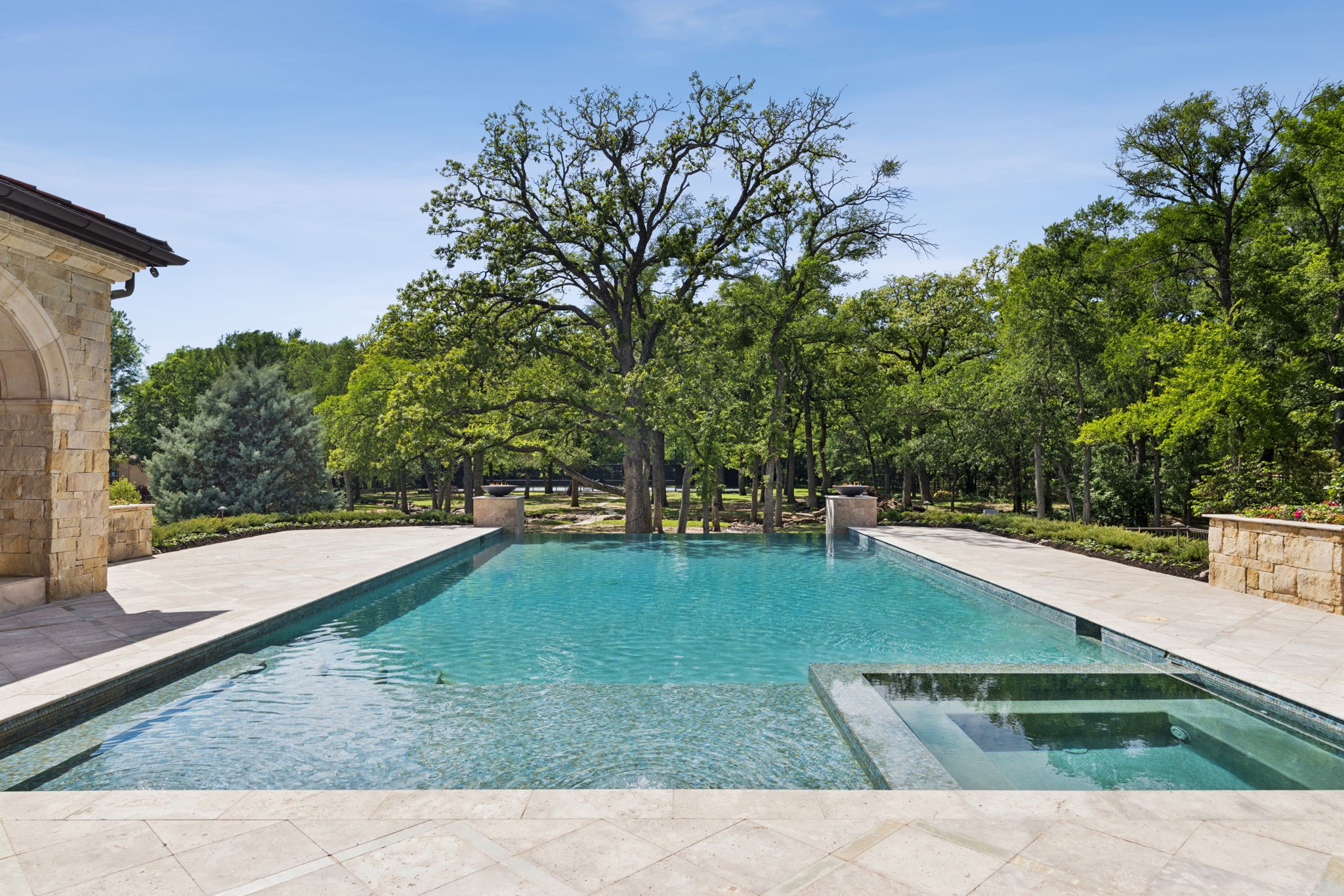 690 S Peytonville Avenue Southlake TX 76092