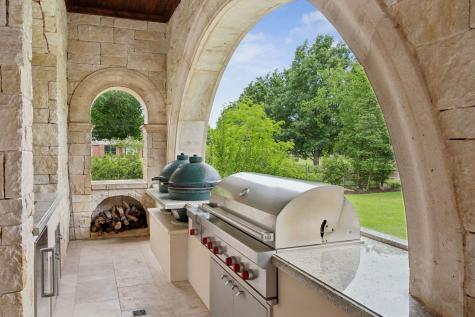 690 S Peytonville Avenue Southlake TX 76092