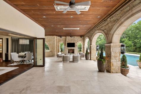690 S Peytonville Avenue Southlake TX 76092