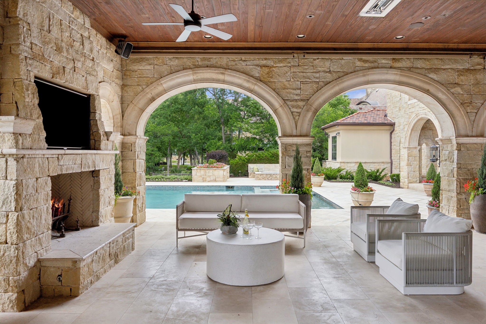 690 S Peytonville Avenue Southlake TX 76092