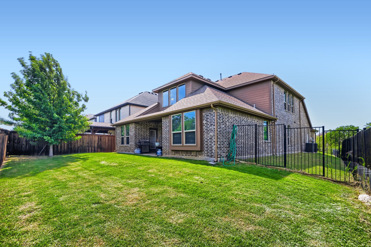 2401 Muirfield Drive Little Elm TX 75036