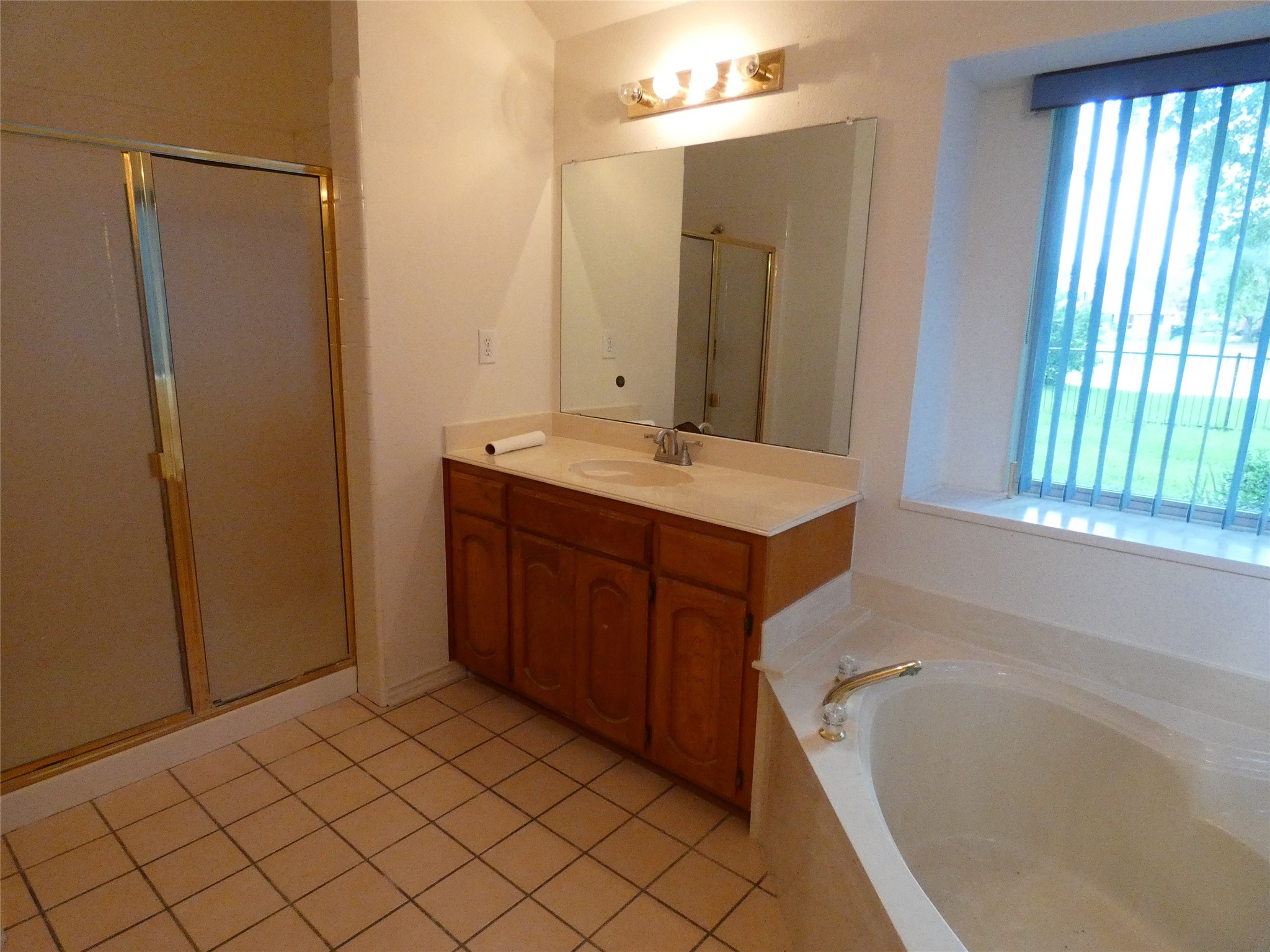 506 Baltusrol Circle Garland TX 75044