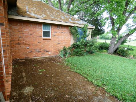 506 Baltusrol Circle Garland TX 75044