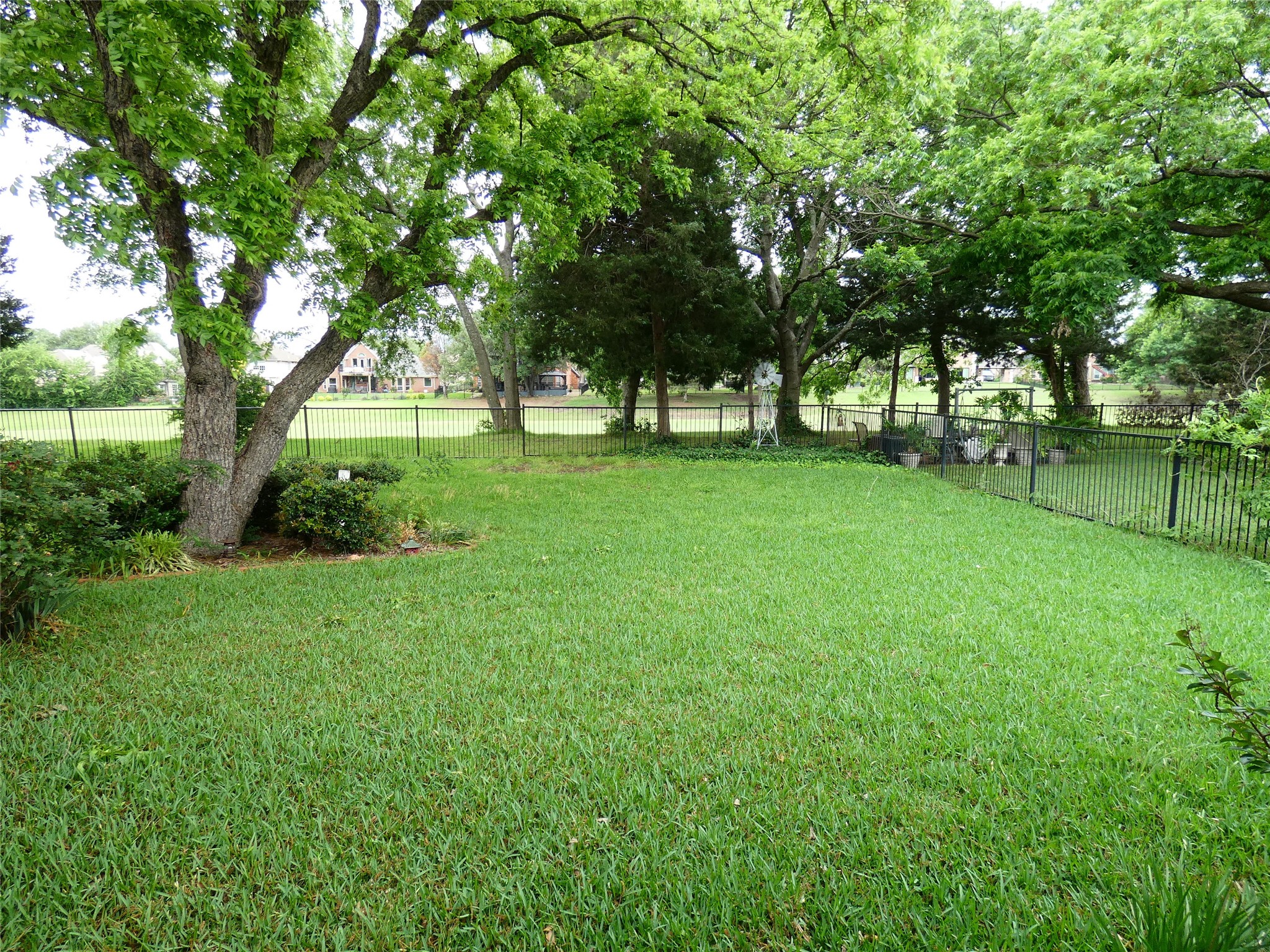 506 Baltusrol Circle Garland TX 75044