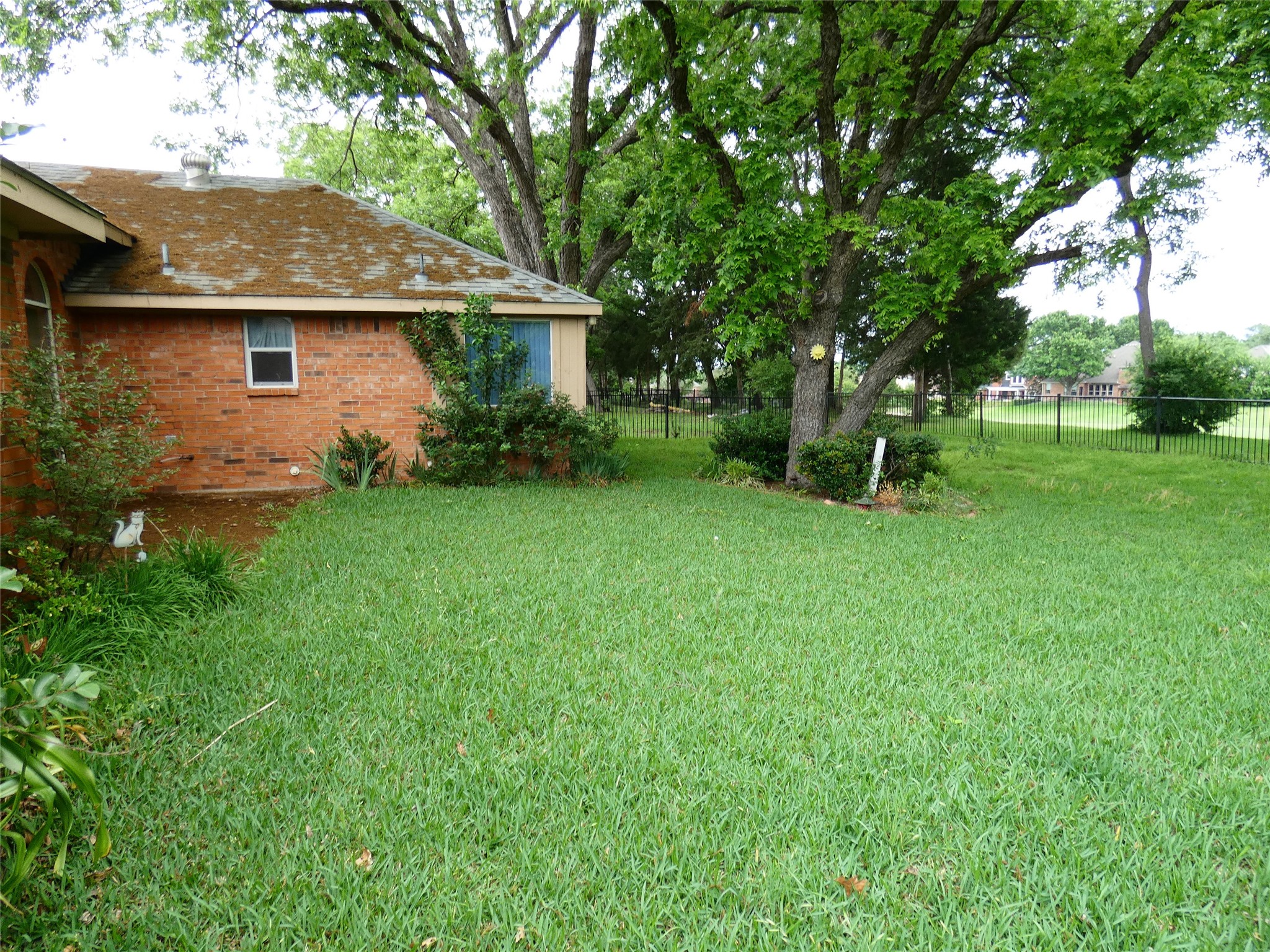 506 Baltusrol Circle Garland TX 75044