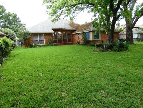 506 Baltusrol Circle Garland TX 75044
