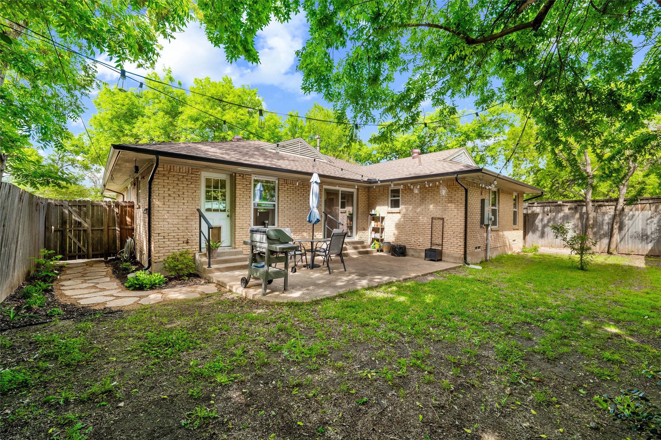 514 Huntingdon Court Irving TX 75061