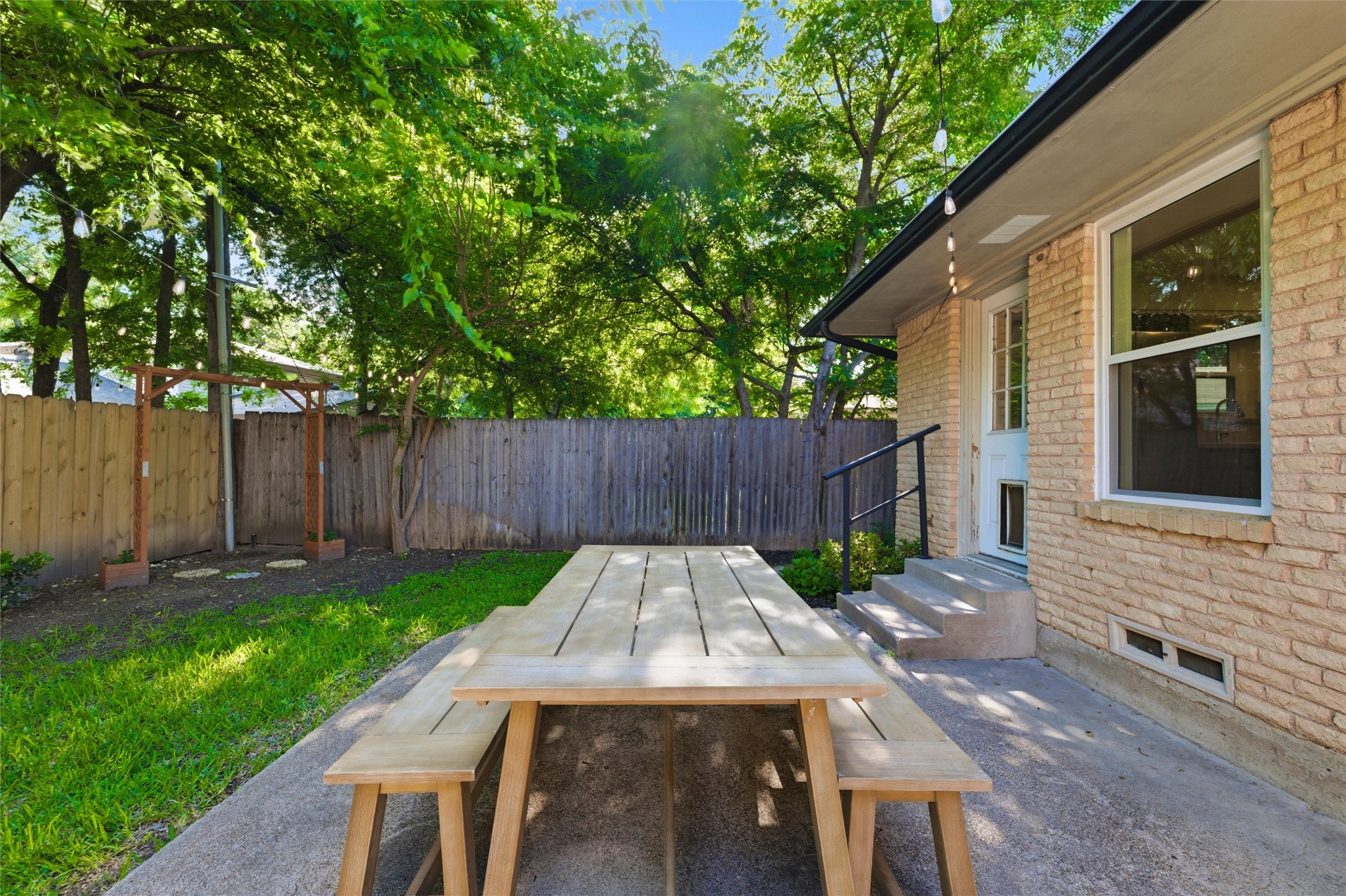 514 Huntingdon Court Irving TX 75061
