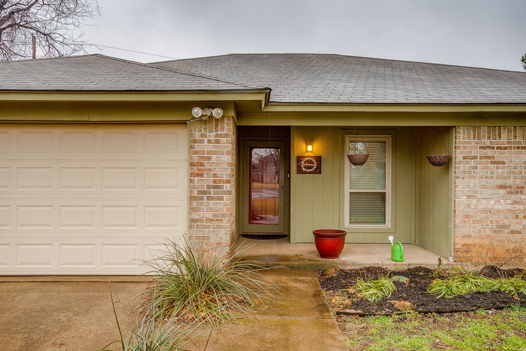 1105 Holly Court Benbrook TX 76126