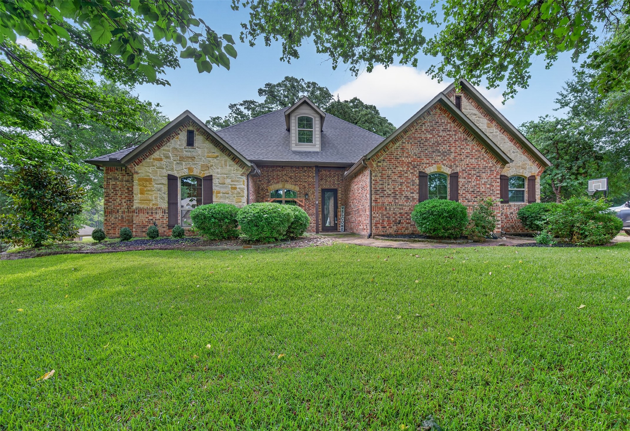 109 Lighthouse Lane Mabank TX 75143