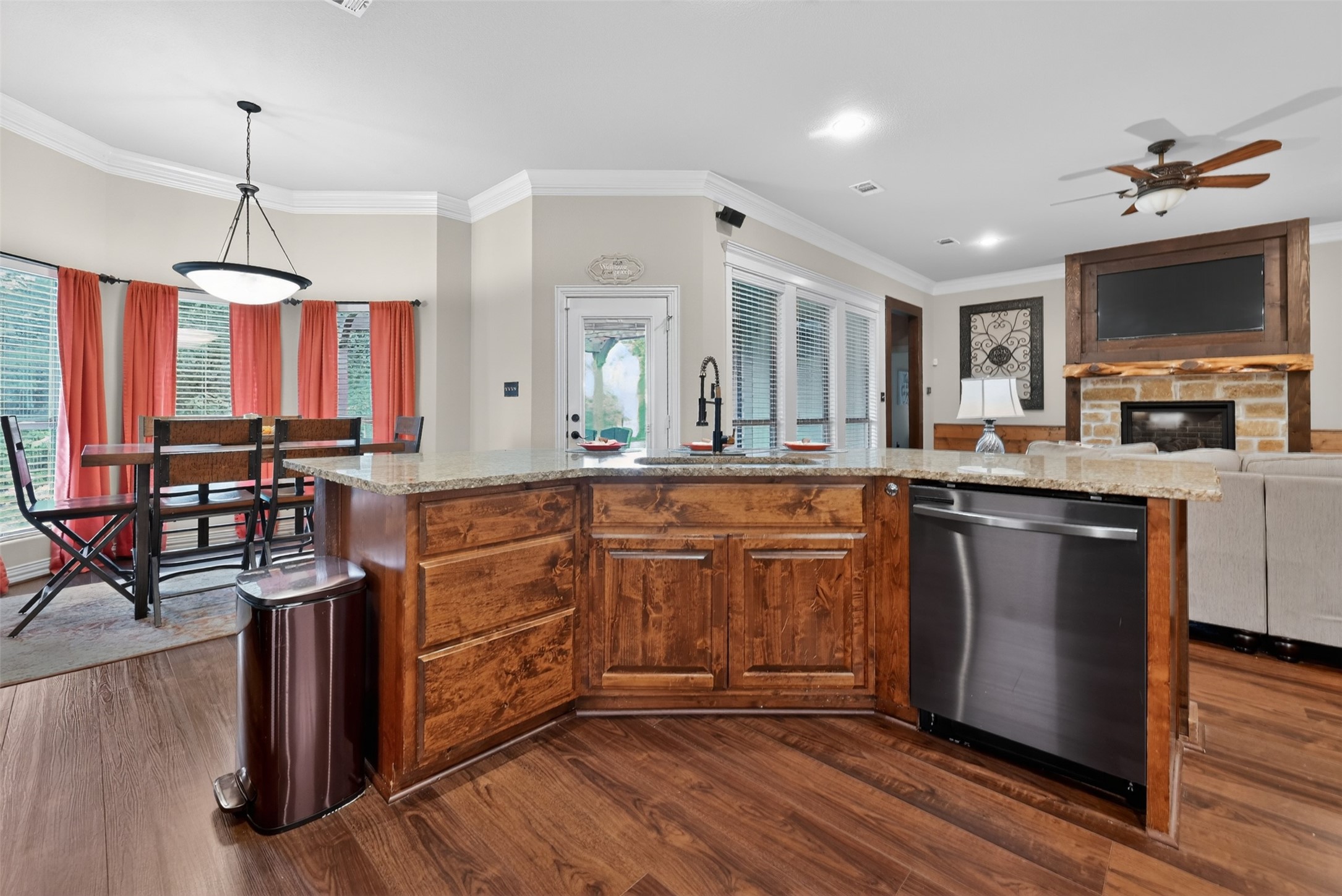 109 Lighthouse Lane Mabank TX 75143