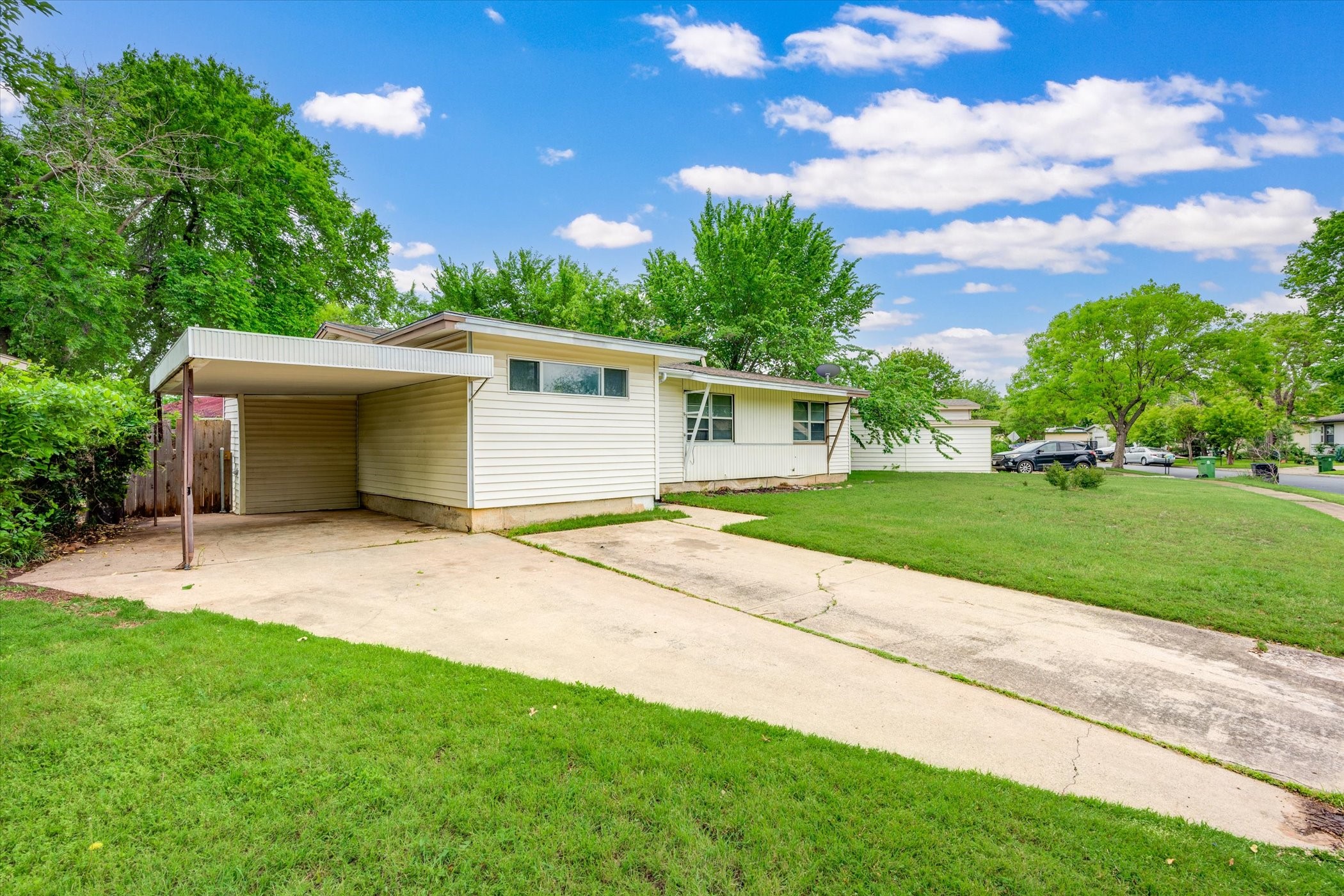 542 Souder Drive Hurst TX 76053