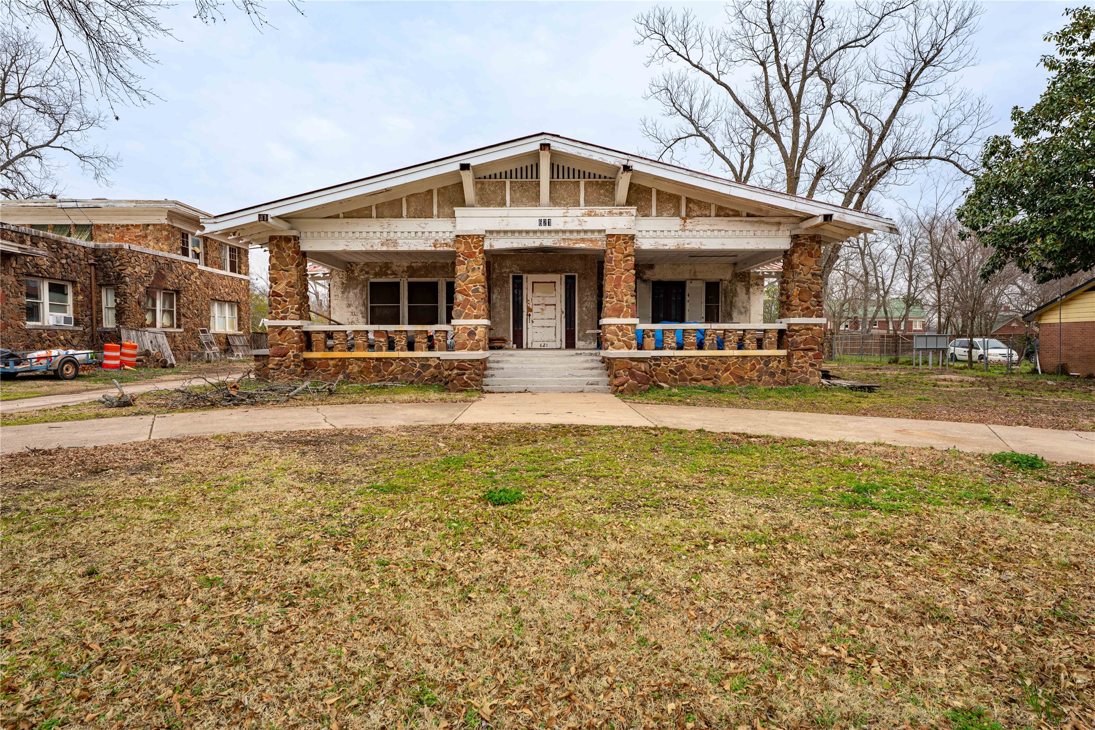 621 S Main Street Paris TX 75460