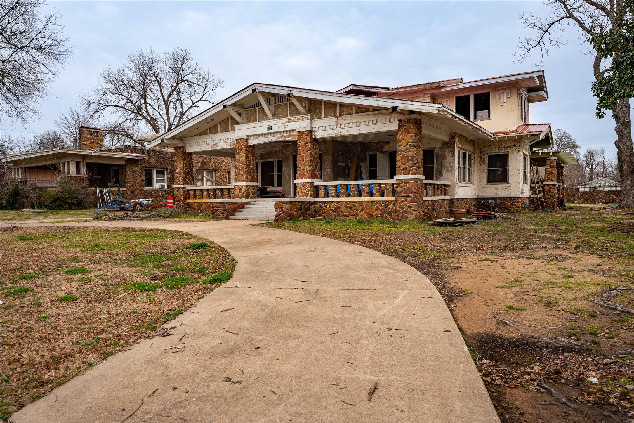 621 S Main Street Paris TX 75460