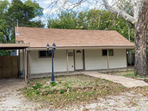 207 N Oneil Street Alvord TX 76225