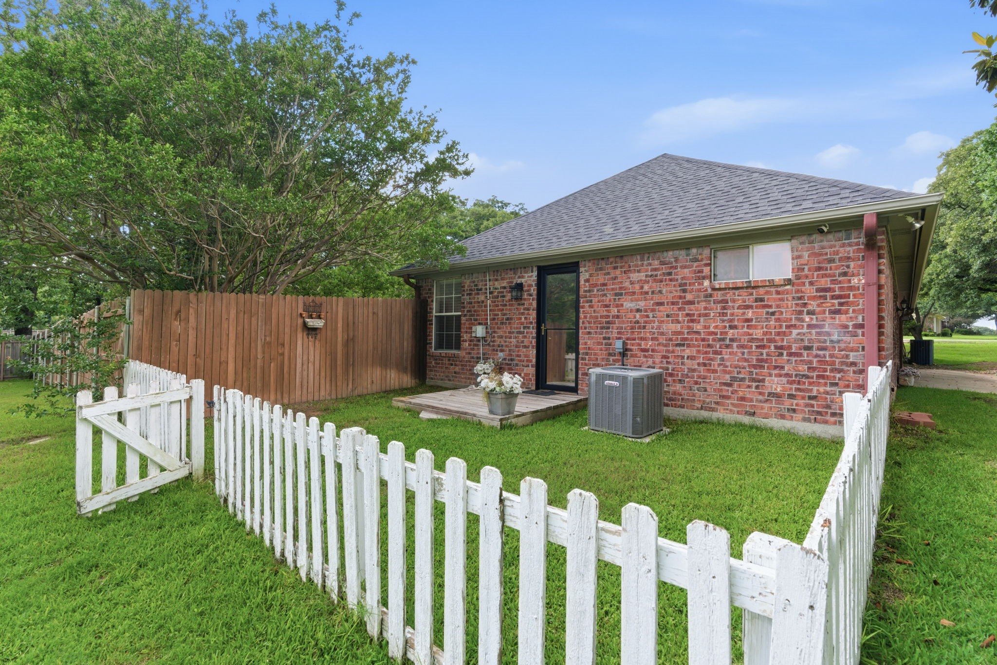 7512 Woodland Drive Alvarado TX 76009