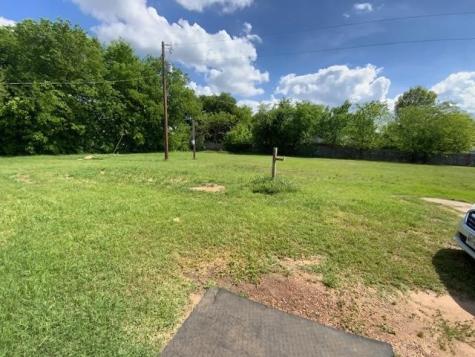 519 Berke Street Newark TX 76071