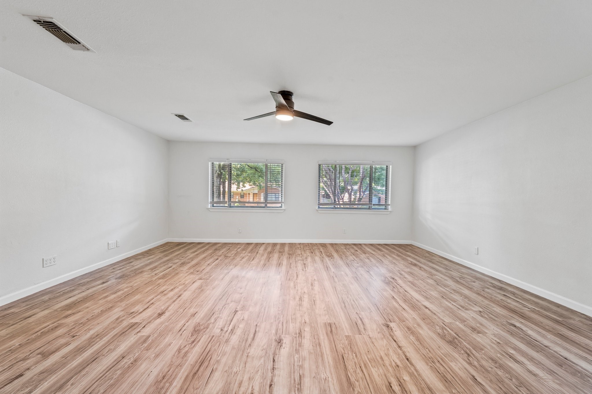 600 Circleview Drive N Hurst TX 76054