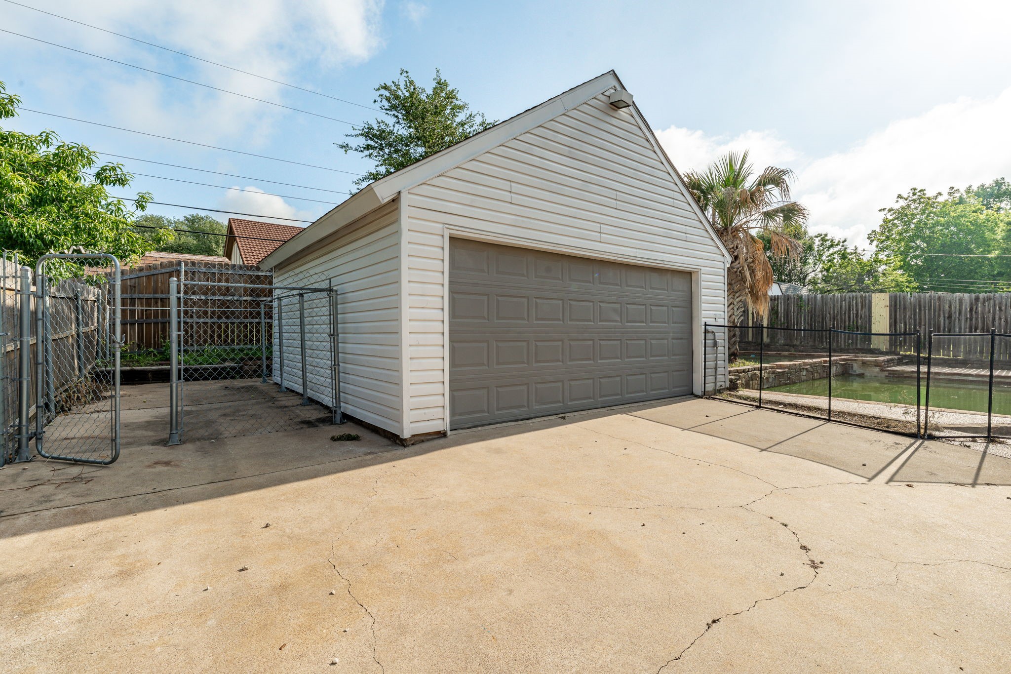 600 Circleview Drive N Hurst TX 76054
