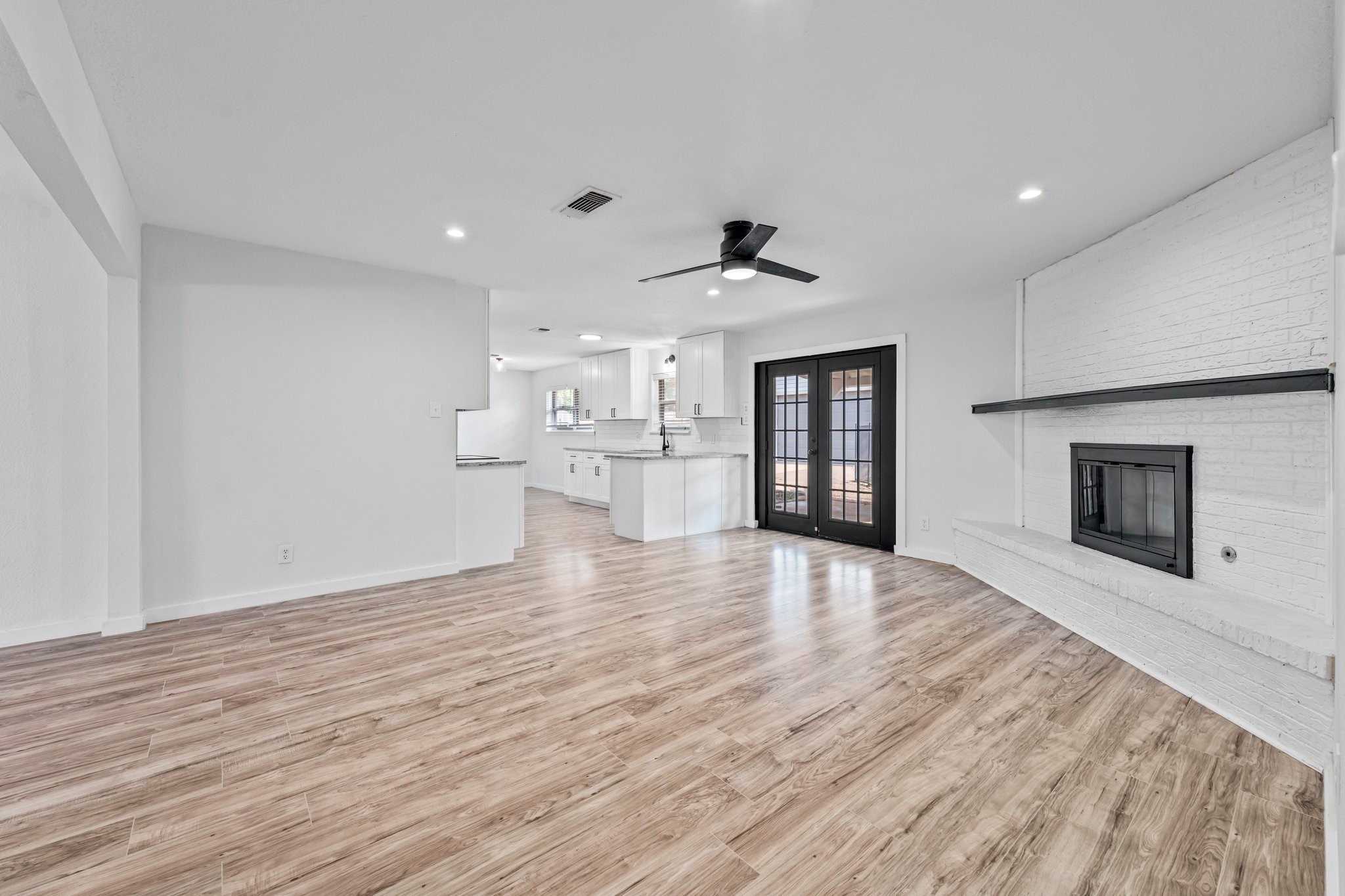 600 Circleview Drive N Hurst TX 76054