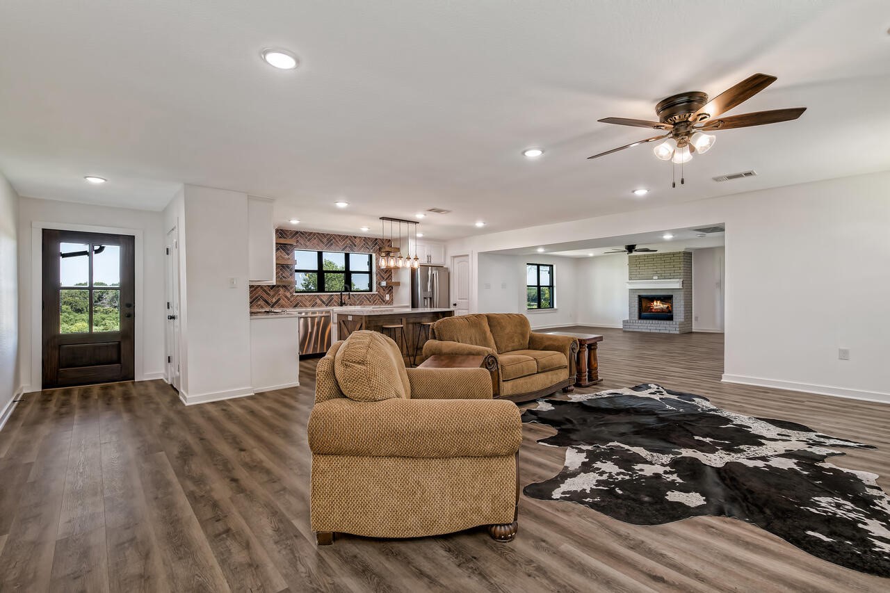 4864 S Hwy 77 Highway Lorena TX 76655