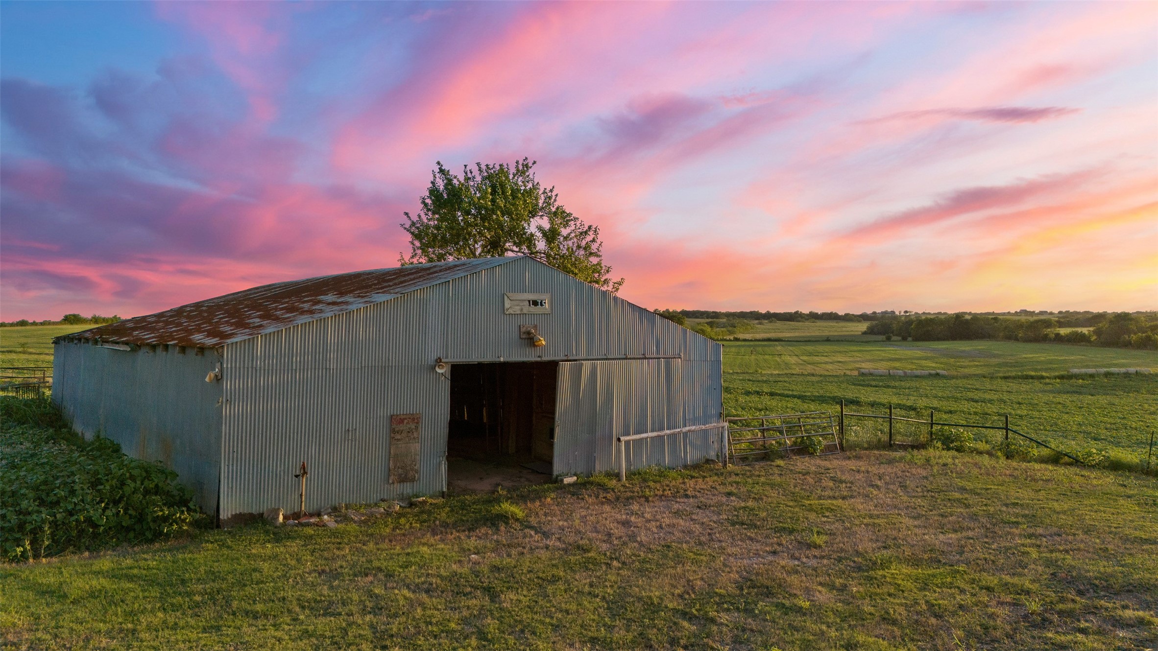 4864 S Hwy 77 Highway Lorena TX 76655