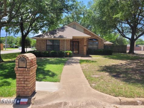 5000 Peacock Lane Greenville TX 75402