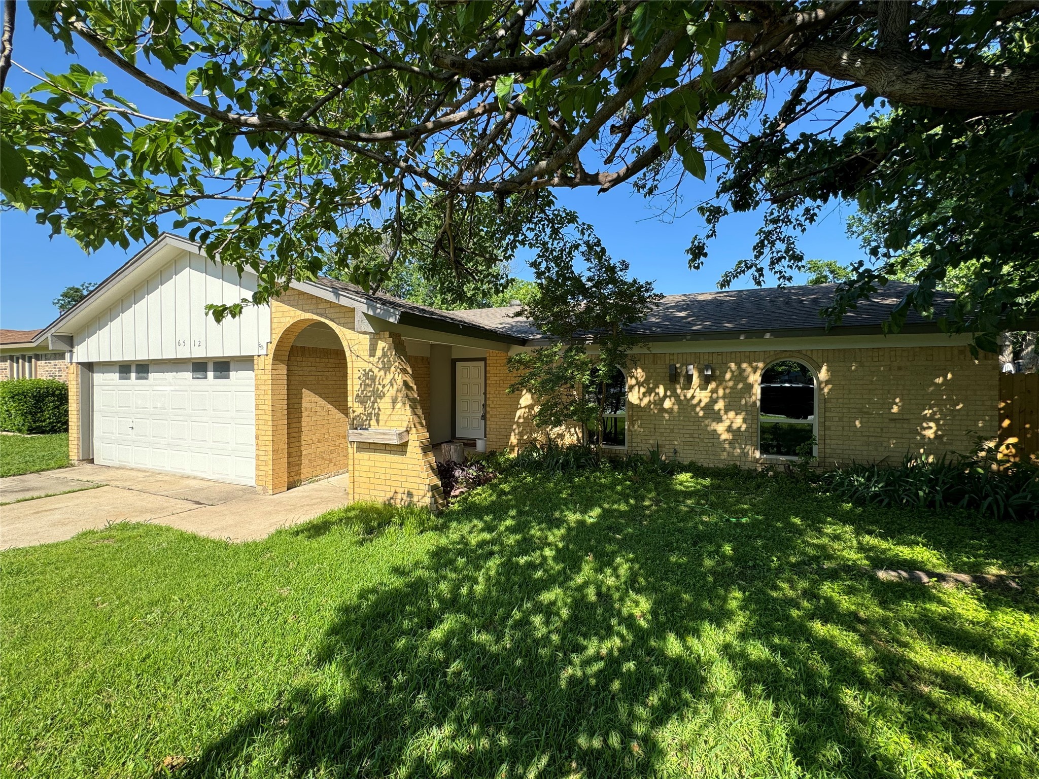 6512 Wooddale Drive Watauga TX 76148