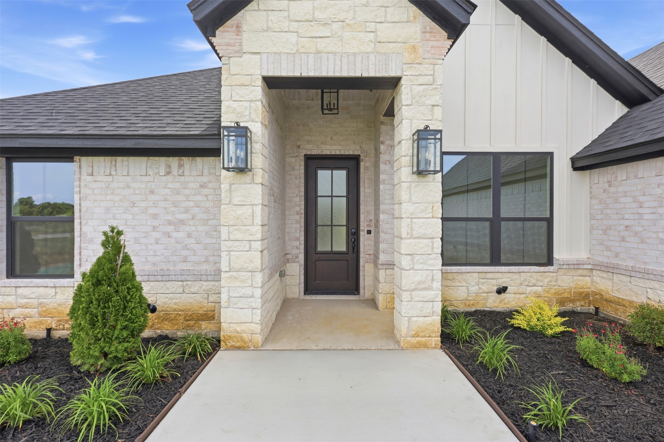 1041 Arbor Vista Drive Azle TX 76020