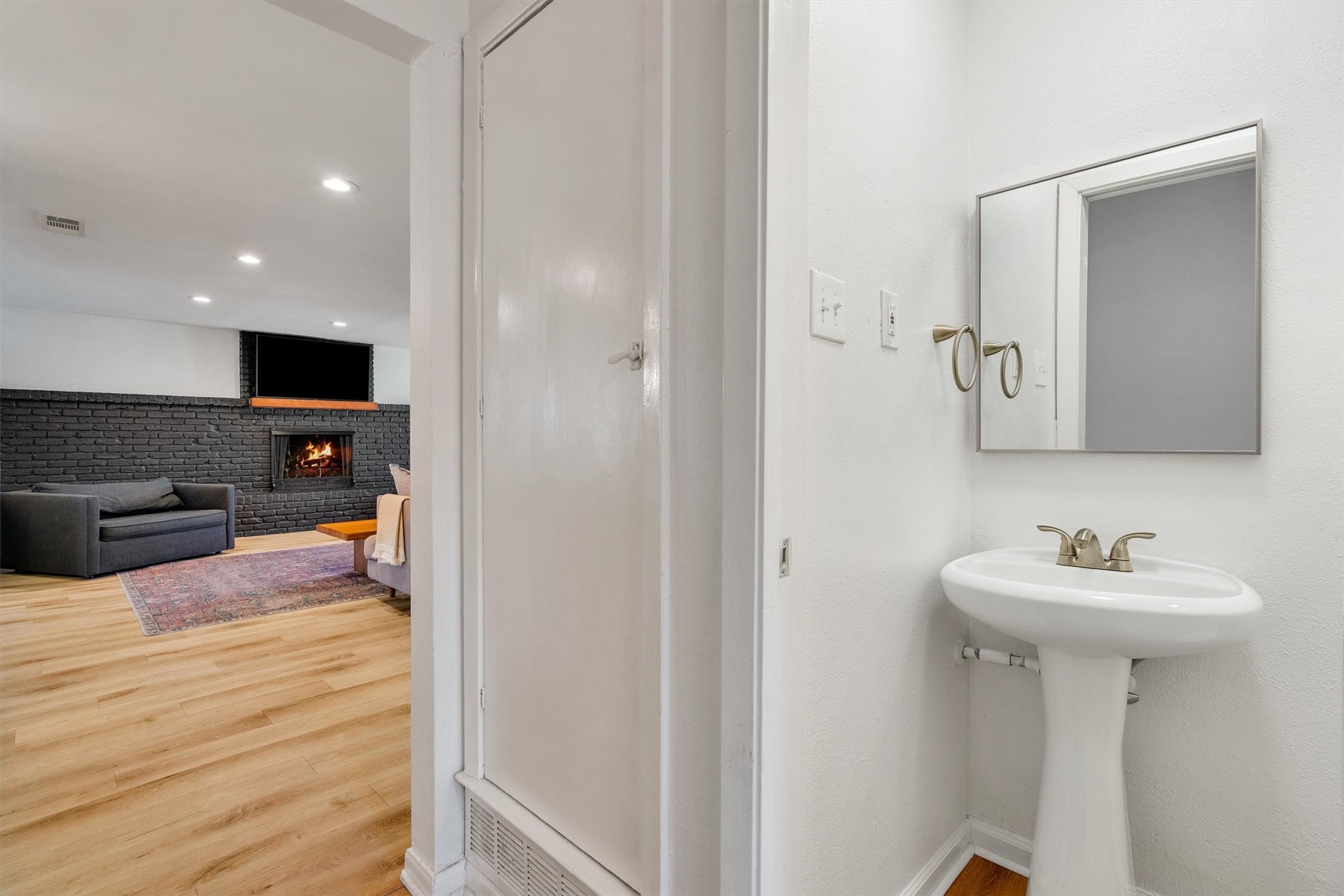 13416 Emeline Street Farmers Branch TX 75234