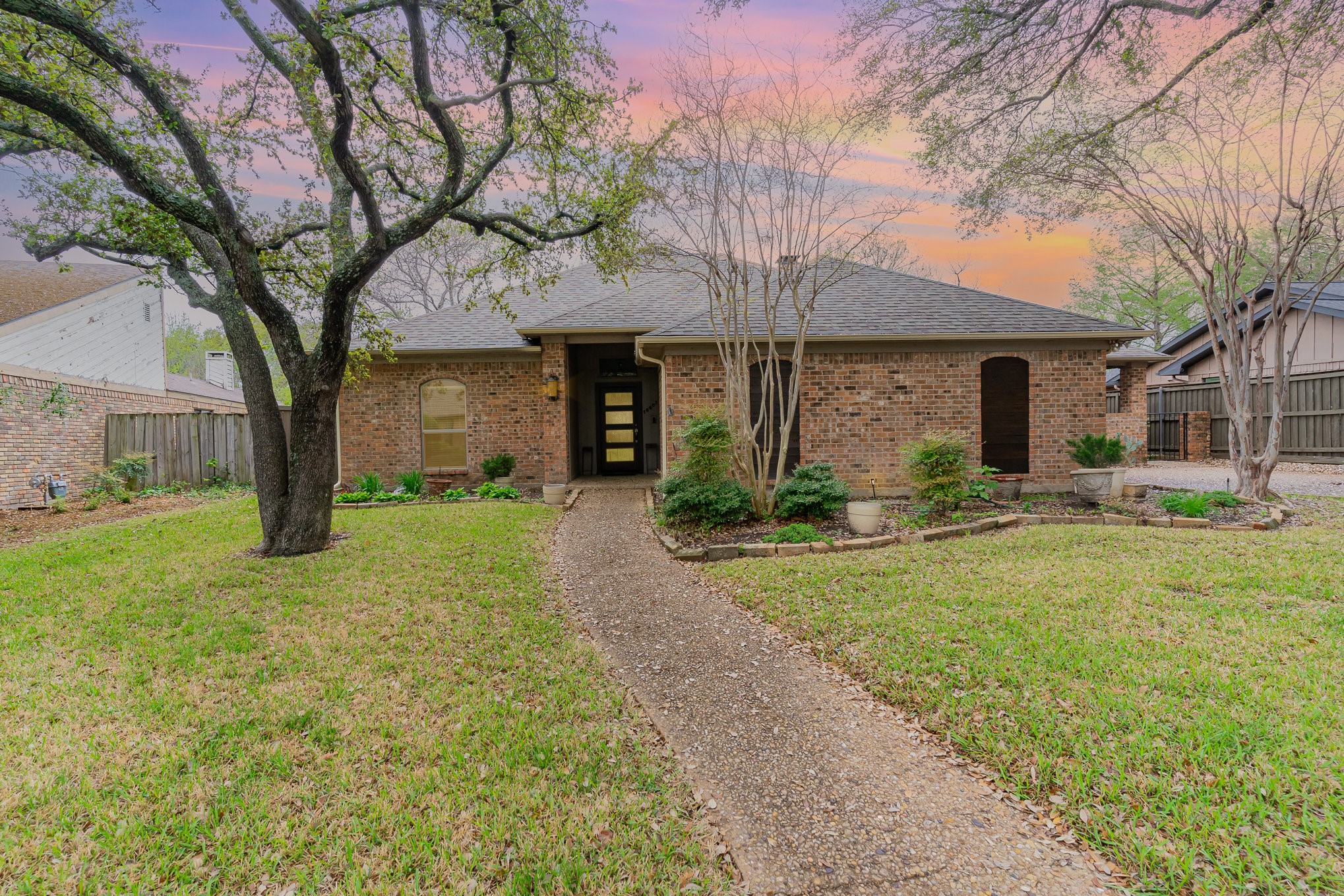 18603 Fortson Avenue Dallas TX 75252