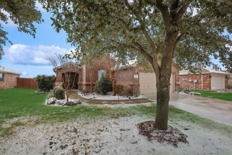 801 Meadowedge Lane Denton TX 76207