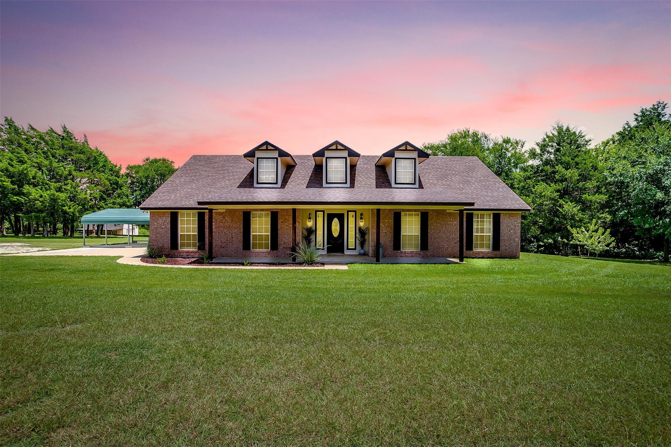 2061 Shady Ridge Drive Midlothian TX 76065